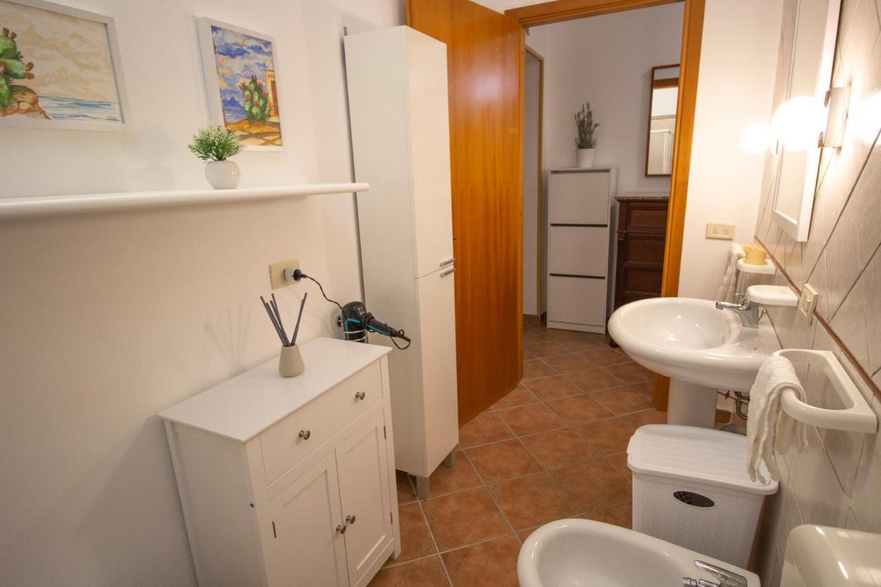 람페두사 Karyba House 빌라 외부 사진