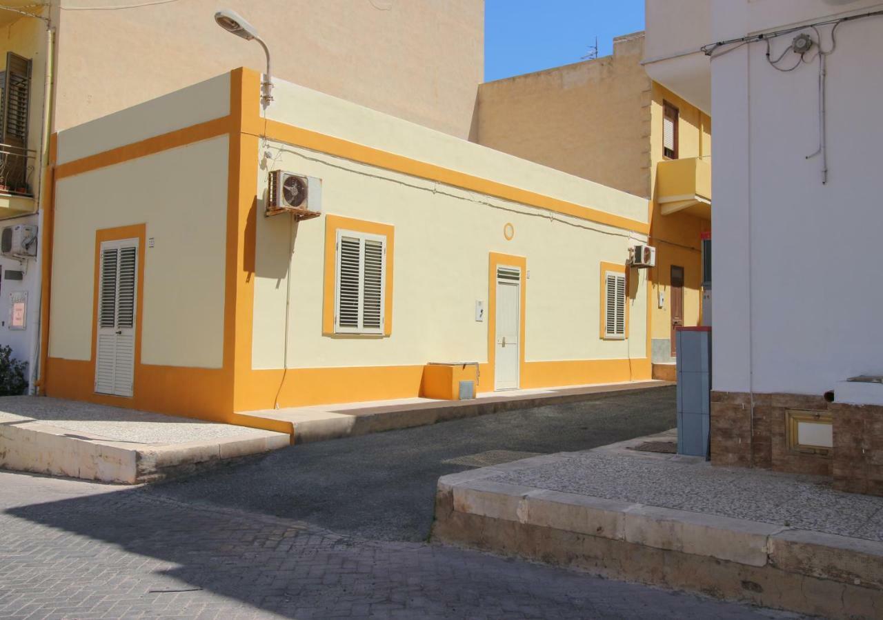 람페두사 Karyba House 빌라 외부 사진